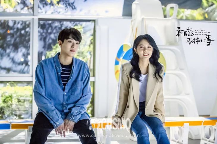 00后妹妹霸占年末荧屏却靠甜系穿搭霸占我的心