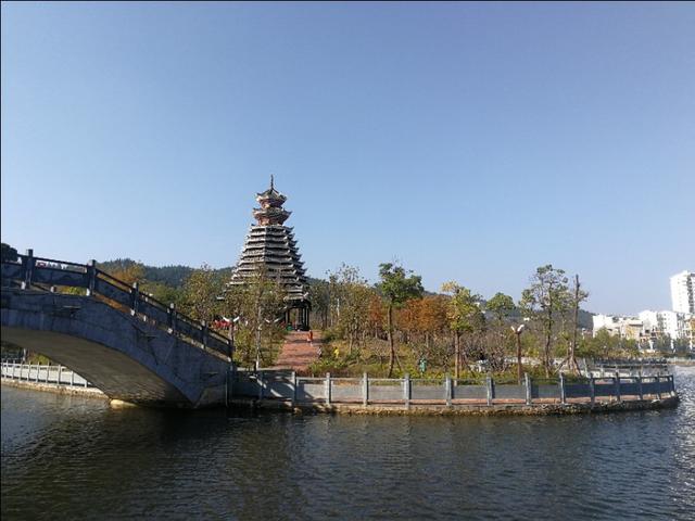 土地证和房产证不一致二证合一,房产证与土地证不一致如何解决