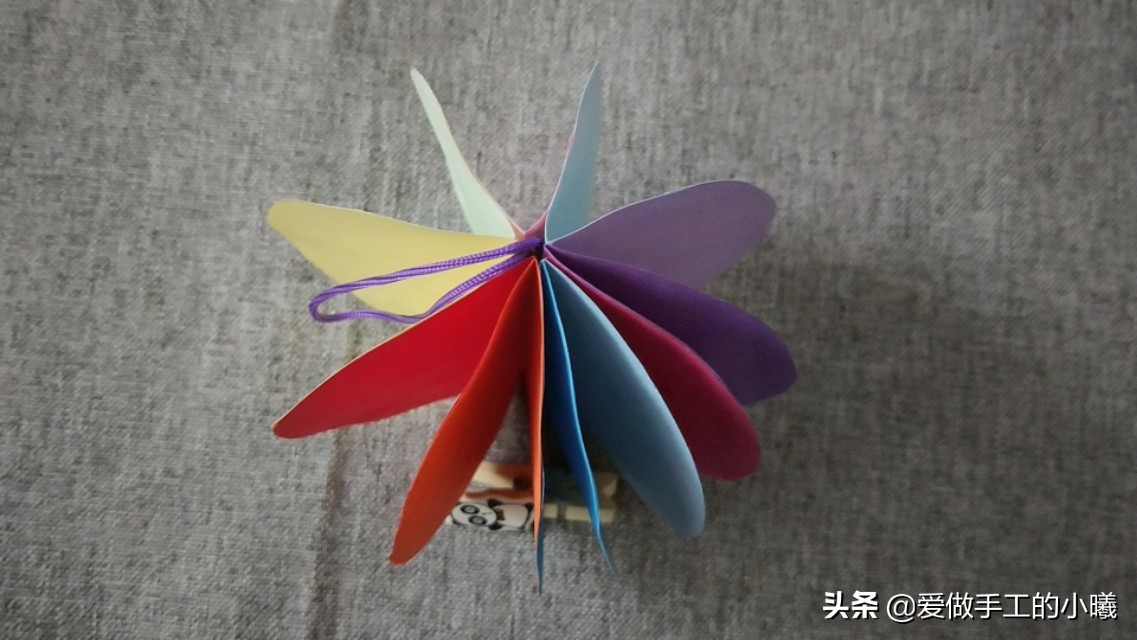 里面可以放蜡烛的灯笼折纸教程,一二三年级最简单手工灯笼折纸