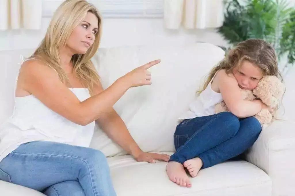 不要嫌弃孩子的句子,孩子是个话痨怎样引导教育