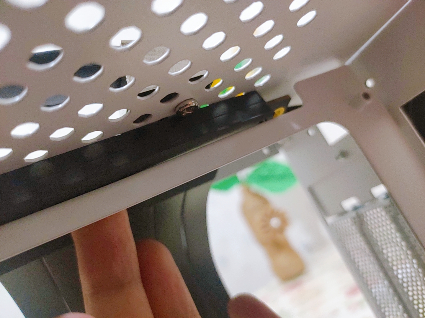 超频三蜂鸟机箱和机械大师c24,超频三蜂鸟2机箱什么材质