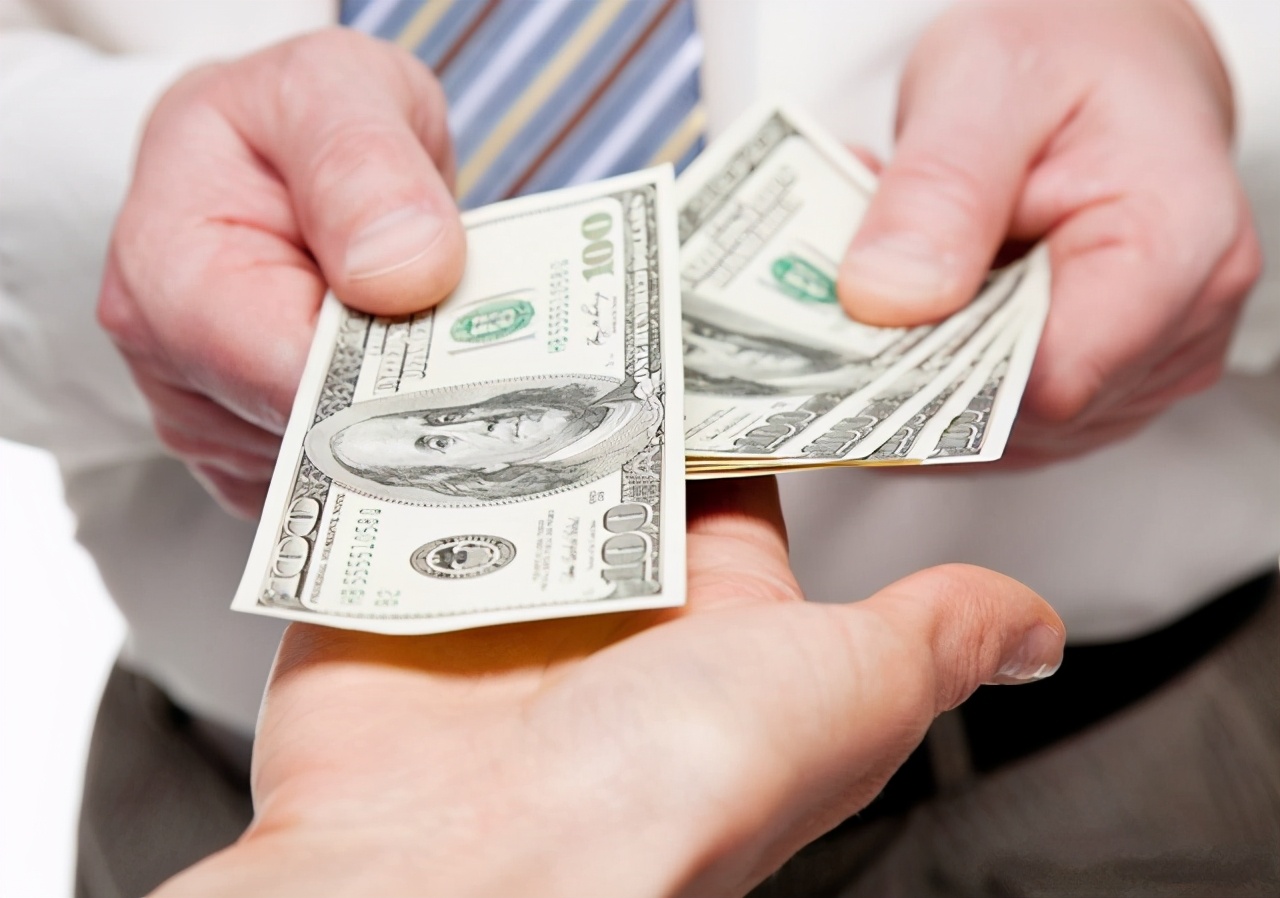 抛售美国国债换回的是美金吗,中国抛售美国国债是什么意思