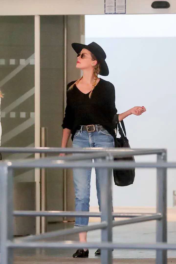 德普和艾梅柏到底怎么回事,德普和艾梅柏法庭完整版解说