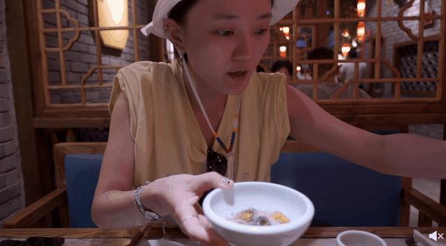 柜姐出道,女明星做柜姐