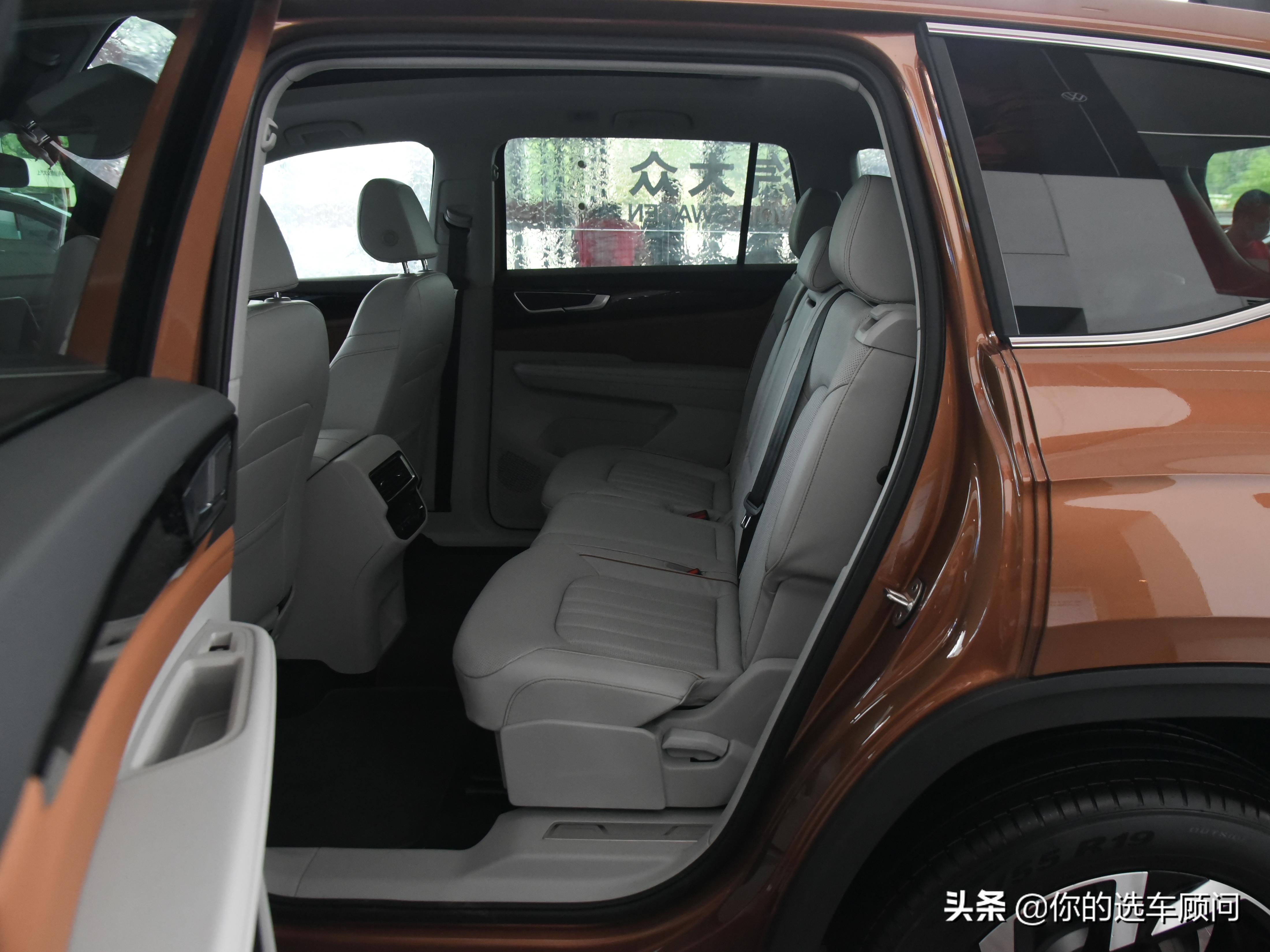 途昂全场景豪华大7座suv,油耗8升左右的suv车型