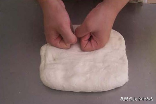 快速做油条的做法和配方的全过程,做早餐油条做法和配方的全过程