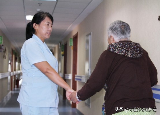 老人非要住我家养老怎么办,老人不想去养老院