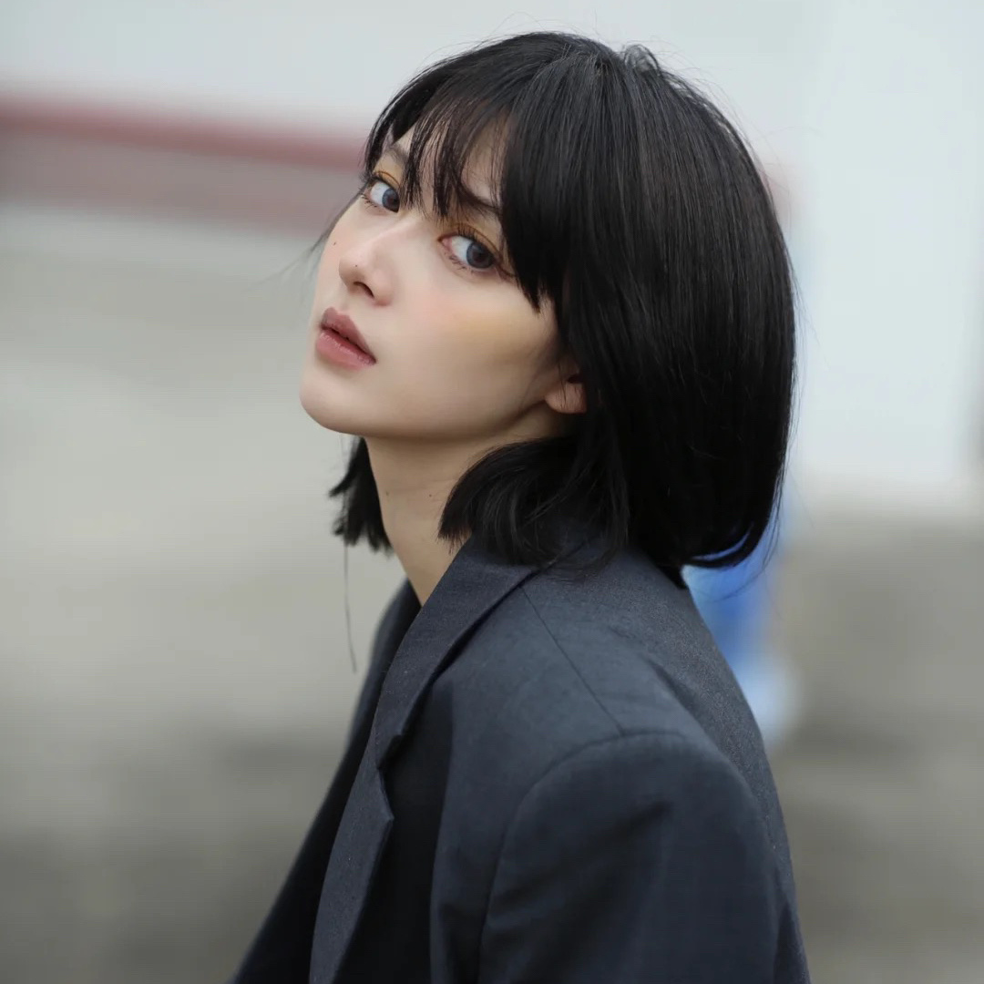 剪头发太丑不敢上学咋办,初中生剪头发太丑怎么拯救