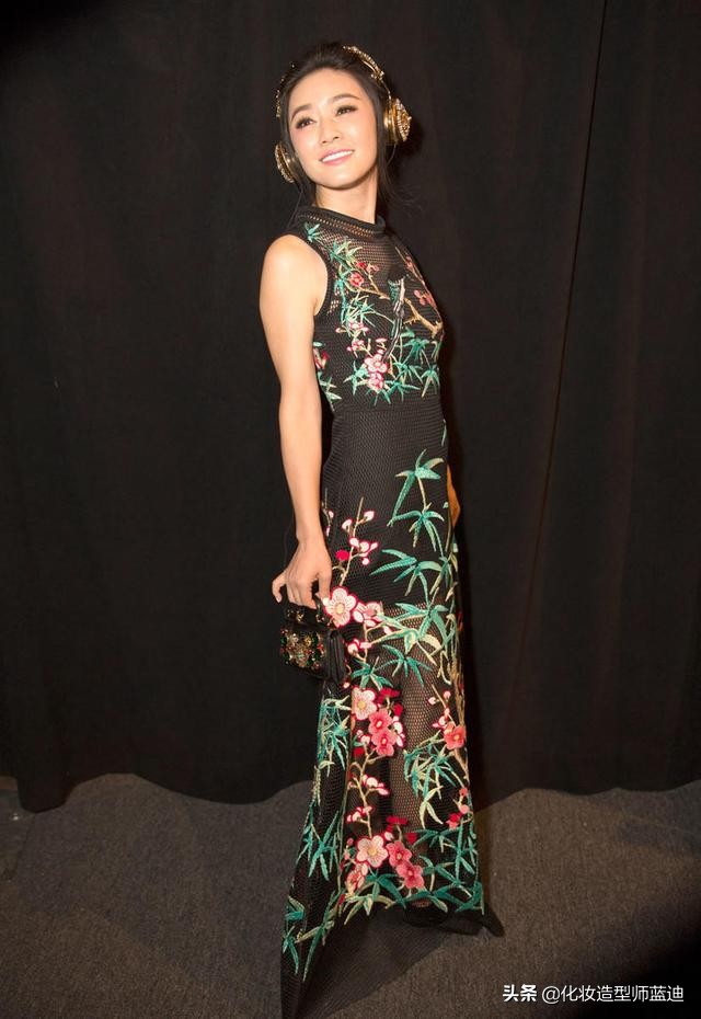 田海蓉穿薄纱连衣裙,田海蓉时尚感十足