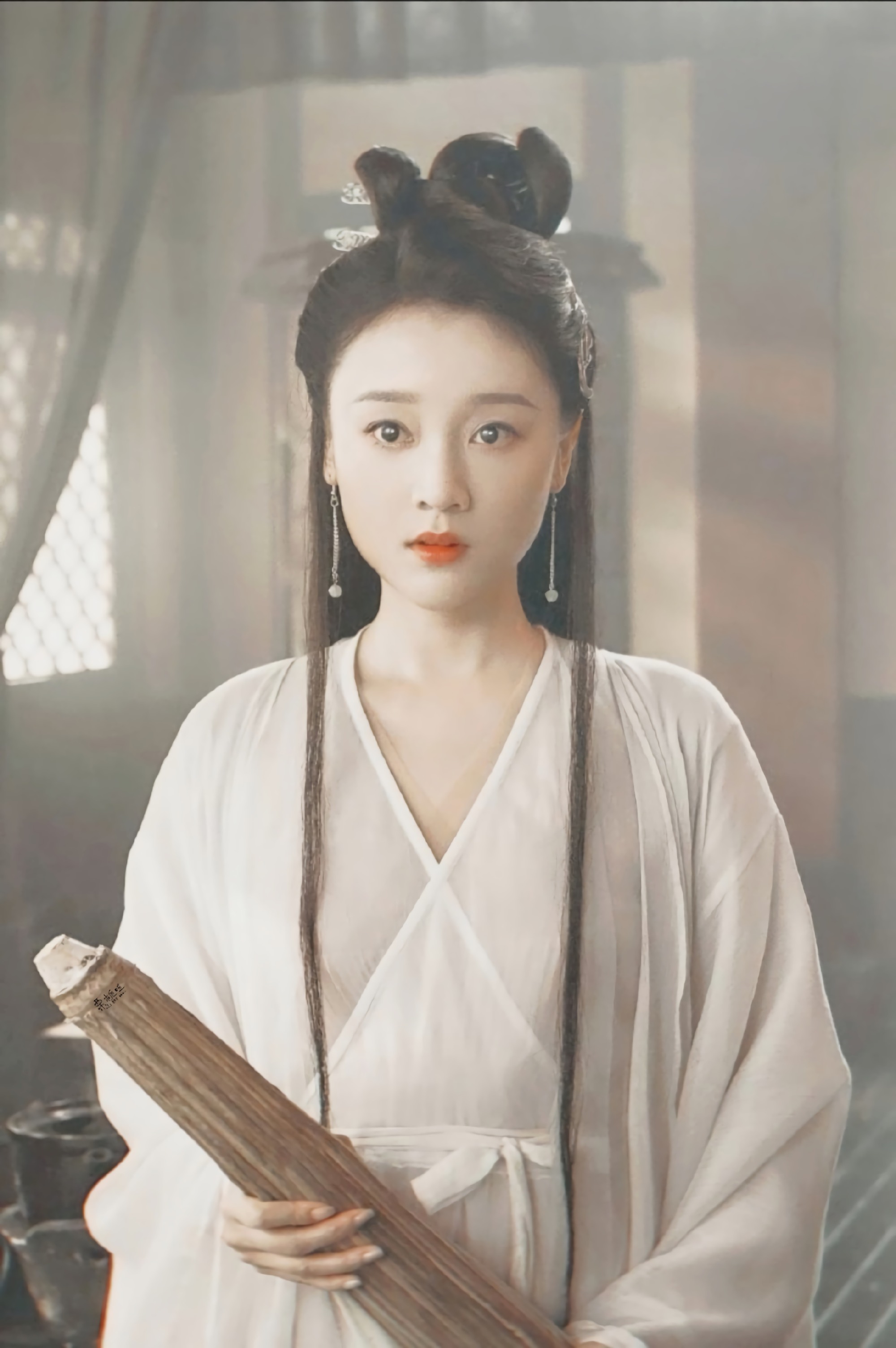 最美孟婆何花新剧出演白素贞，造型清新可爱，不输之前鞠婧祎