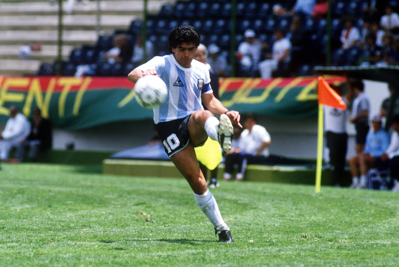 天使与魔鬼马拉多纳,马拉多纳魔鬼的化身