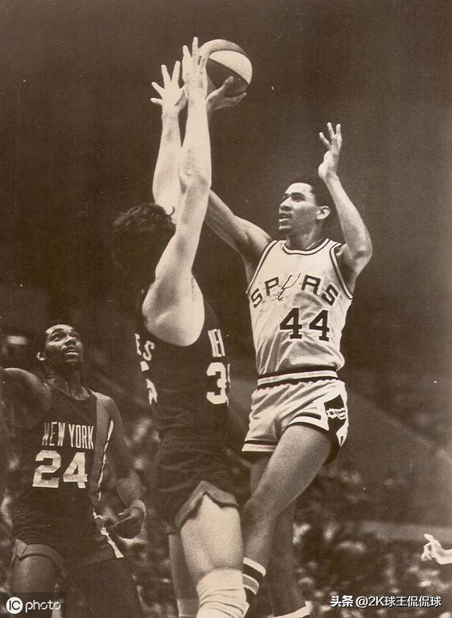 一招鲜吃遍天的nba篮球球星艾弗森,一招鲜吃遍天篮球进攻招式