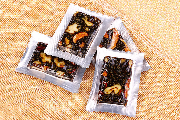 气血不足吃东阿阿胶有效果吗,孕期气血不足如何吃阿胶调理