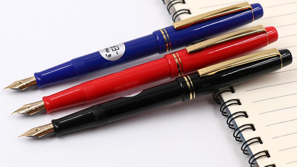 开学必备文具钢笔,开学钢笔