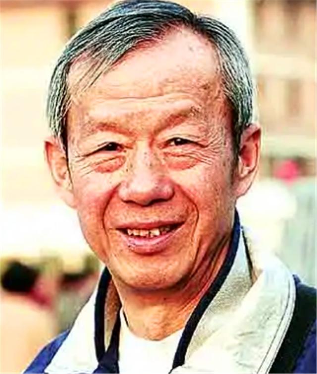 *小平邓**谈中国足球：看了几十年，闷气不能出