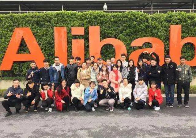 在阿里巴巴工作平均每月多少钱,在阿里巴巴年薪百万人多吗