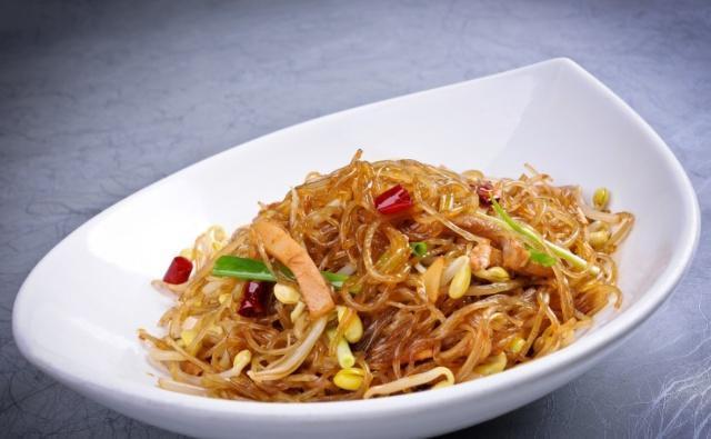 炒粉丝为什么总是黏在一团？多加这2步，粉条根根分明顺滑不粘锅
