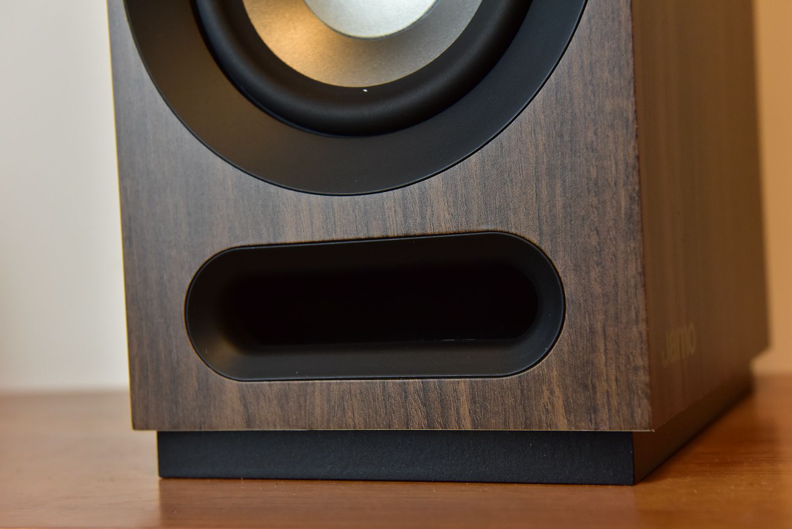 NAD前端+尊宝书架箱三件套不如一台低端真力贵，预算不足看过来