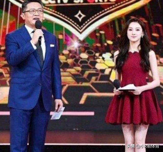 足球女神秒变网瘾少女，曾因内衣滑落引热议，却直言谁爱看谁看