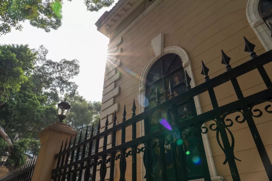 索尼fe24-105mmf4goss价格,索尼fe24-105mmf4能在尼康上用吗