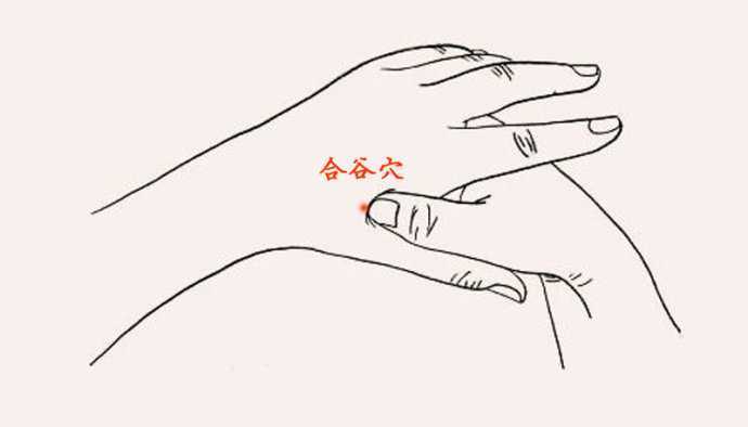 风热头痛按摩哪里可以缓解？中医推拿专家给你支四招