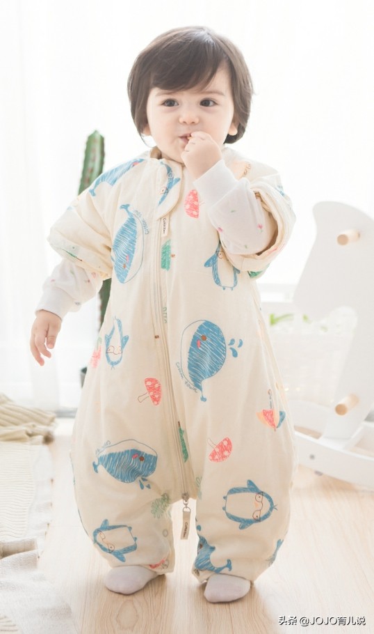 新生儿睡袋和防惊跳,新生儿用睡袋睡觉的正确方法