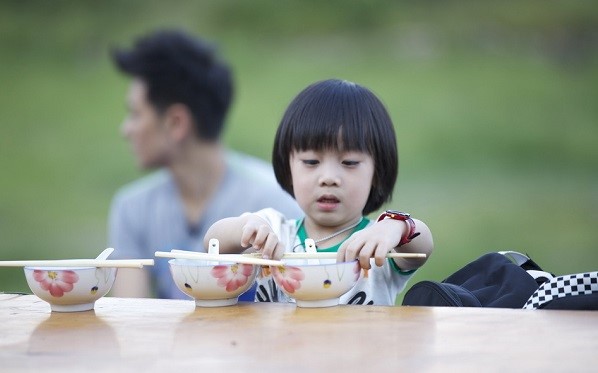 90后妈妈生二胎18小时,90后妈妈生四对龙凤胎