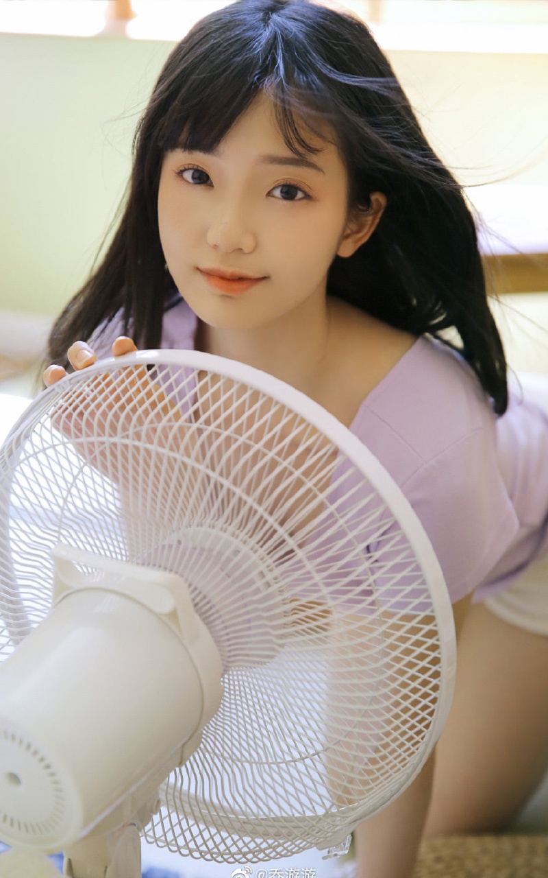 足球宝贝美女气质迷人个性时尚,张馨予足球宝贝时最火写真