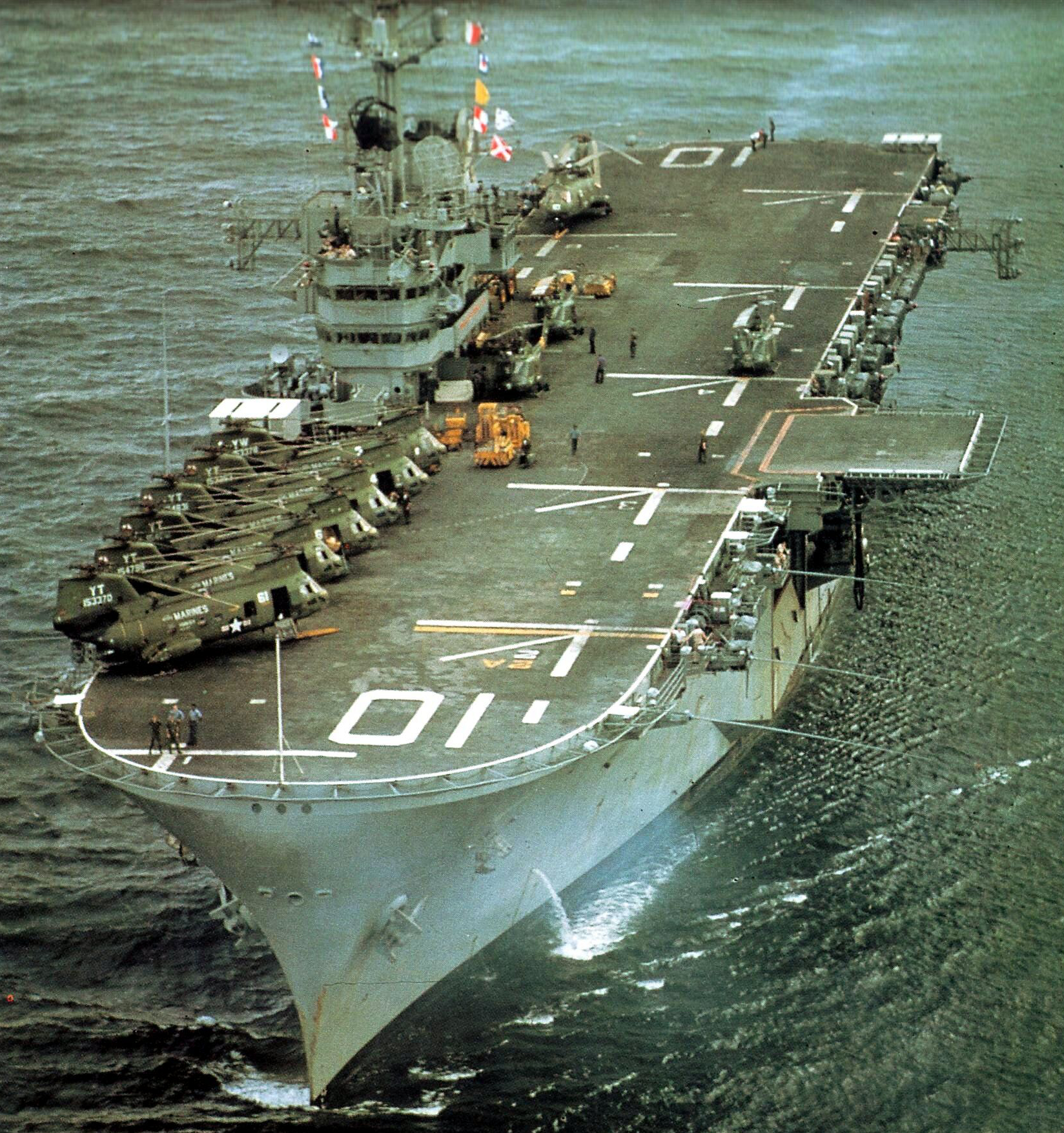 075两栖攻击舰和日本出云号,现代战舰075型两栖攻击舰最强配置