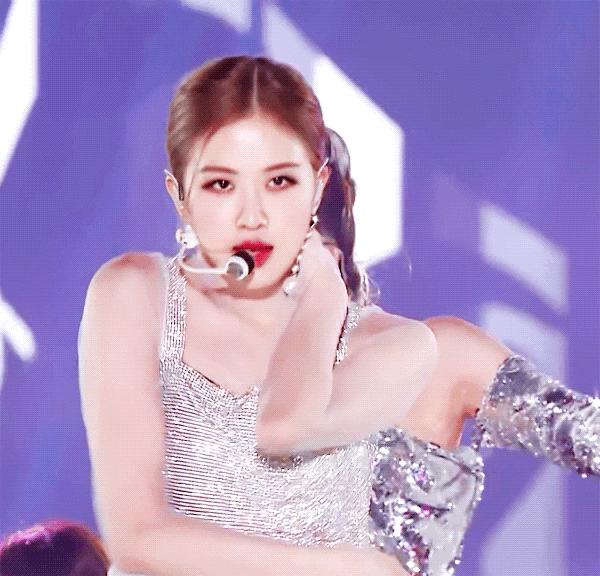 blackpink朴彩英为什么垫底 (blackpink成员朴彩英的稀有照片)