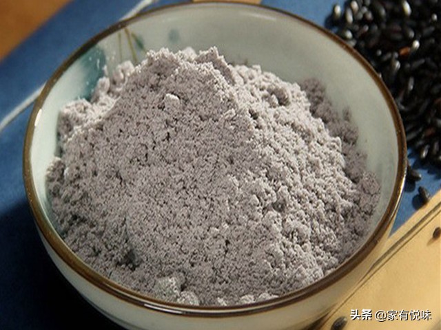 生粉是什么粉啊跟低筋面粉一样吗,面粉里面加的生粉是什么粉