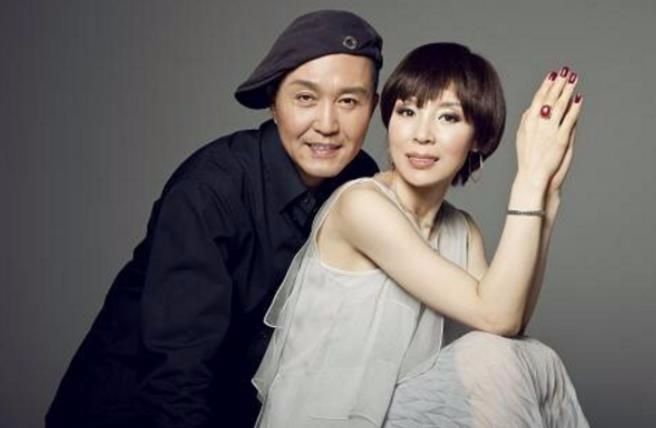 痴情的吴刚照片,吴刚宠妻甜蜜百分百完整版