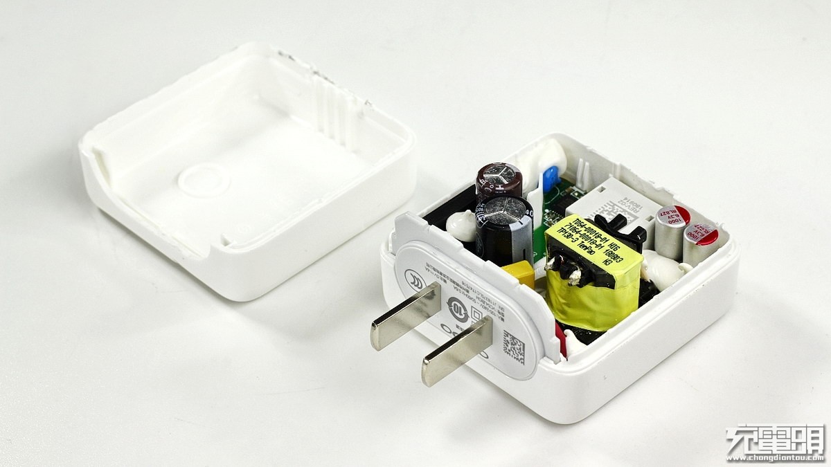 oppo手机电源适配器怎么拆开,拆解报告oppo240w无线快充手机