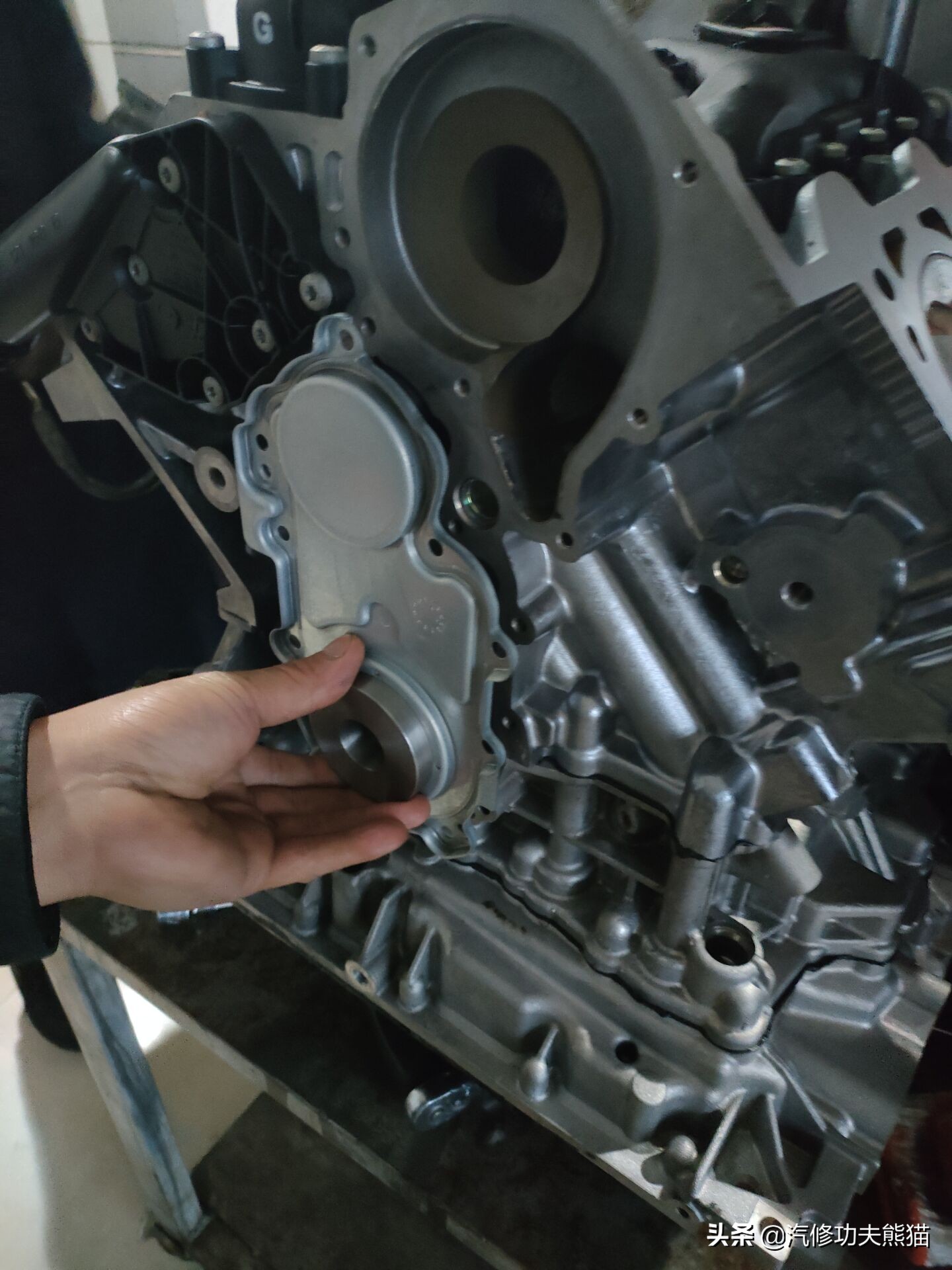 08款奥迪a6l手动挡2.0t烧机油么,09款奥迪a6l2.4烧机油怎么解决