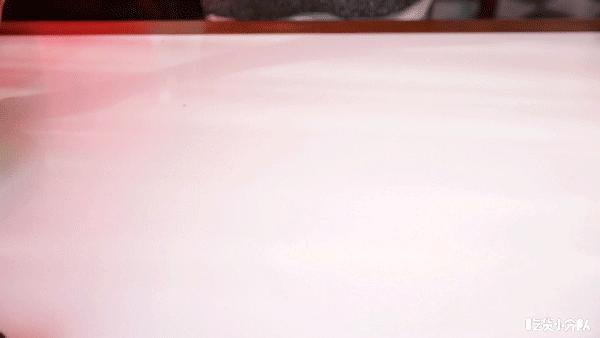 不会吧，红盔甲开KTV了