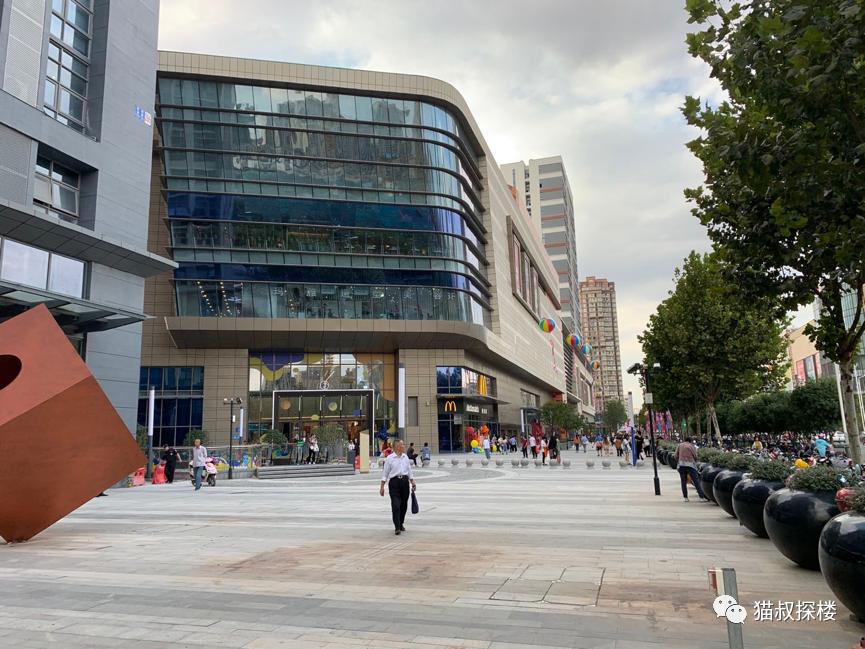 江阴八佰伴是万达广场吗,江阴八佰伴什么时候开业