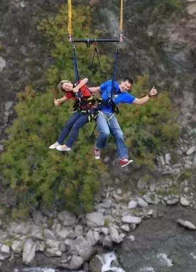 有着绝美迷人的“容颜”，却充满让*欲人**罢不能的速度野性与激情