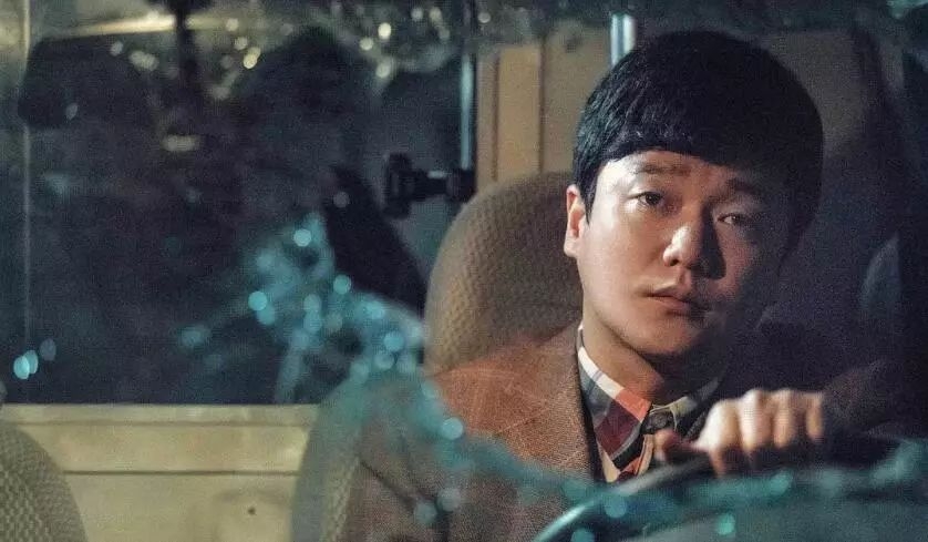 人家的神仙奶大弟弟凶，他电影里的神都蔫儿吧唧很接地气