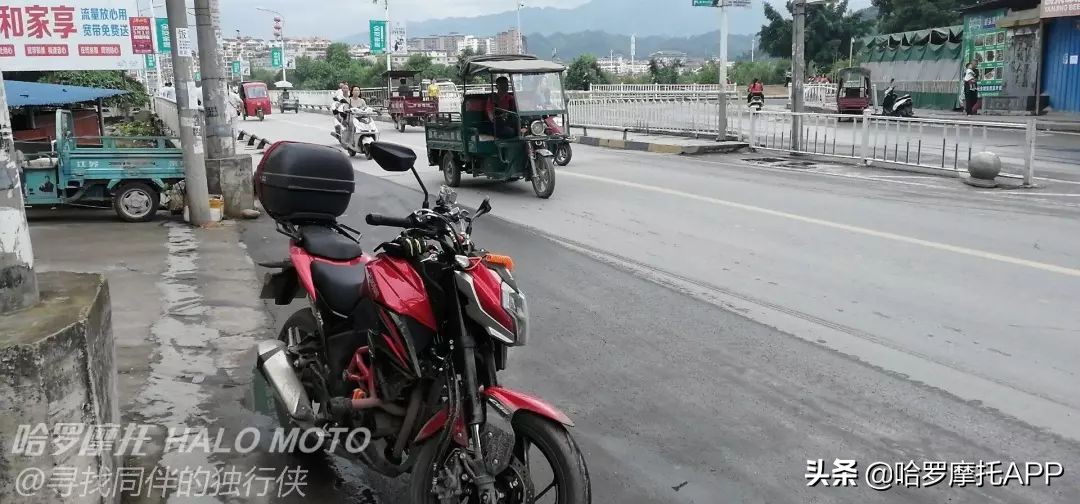 买豪爵送的头盔,买摩托车送的头盔和网上的价格差