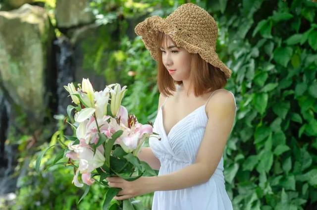 “我不是胡丽娟”凤凰男2个月内3次告白，姑娘：娶我要门当户对