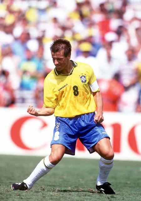 世界上最伟大的11个足球号码,世界足坛十大伟大号码7号