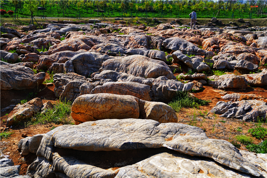 宿州天下第一石城奇石,宿州这座山真奇特