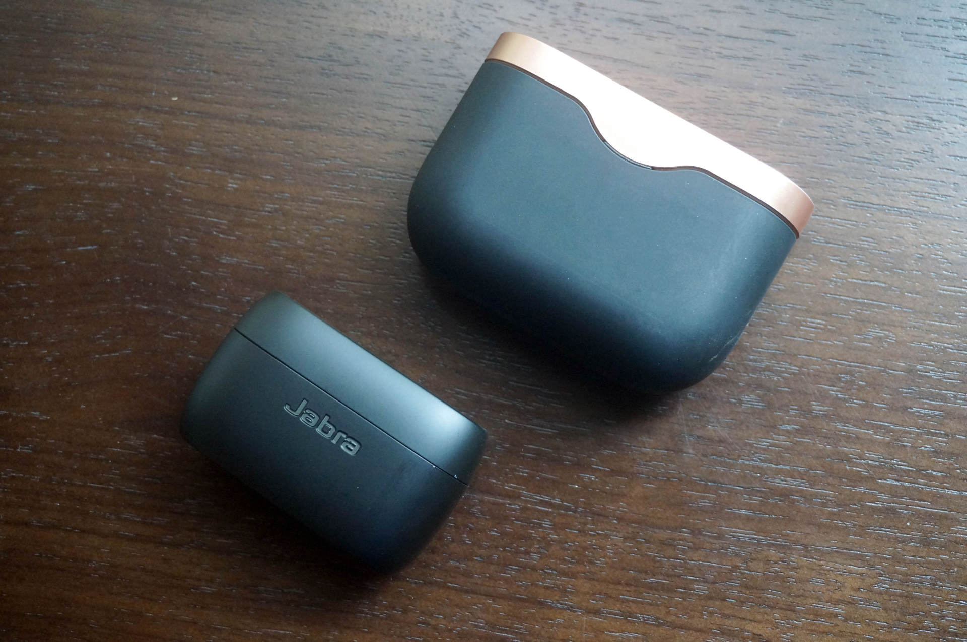 索尼的头戴式xm3,索尼xm3和xm4哪个舒服