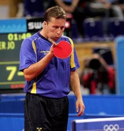 乒乓禁止吹球,乒乓球赛为什么禁止摸桌吹球