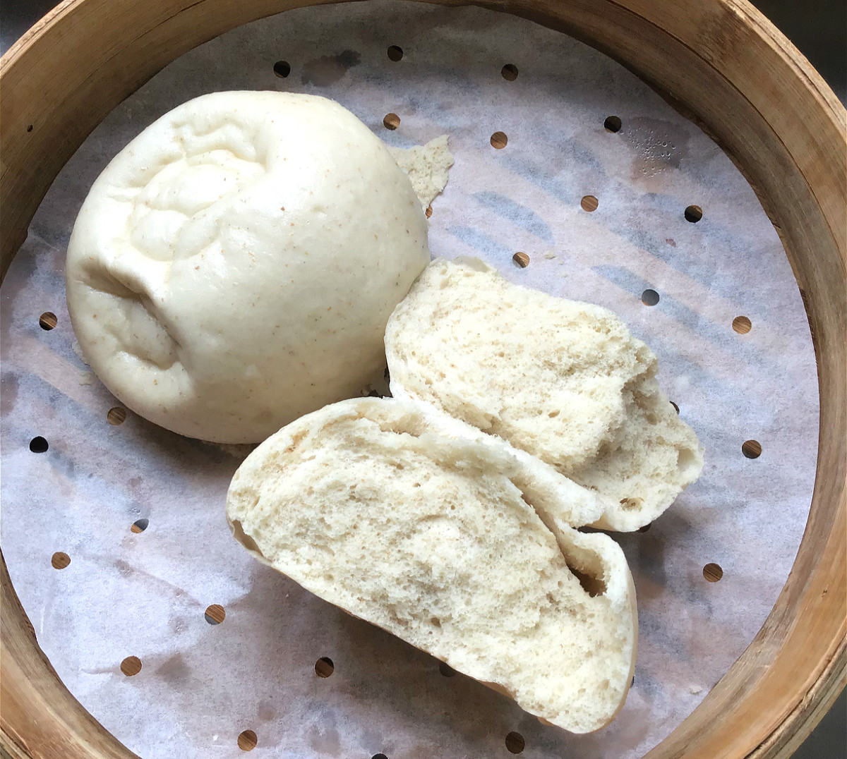 为什么蒸的馒头总感觉不熟,为什么蒸馒头上面一层不熟