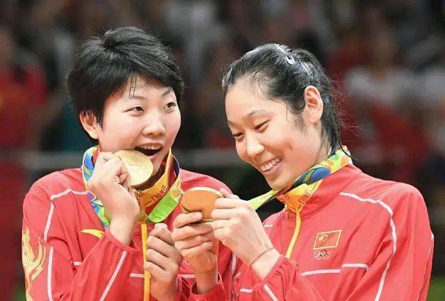 郎平奥运快手连线谈李盈莹,中国女排李盈莹和郎平视频