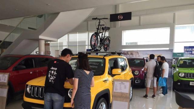 为啥提起全款买车4S店就来气?网友:终于听到实话了