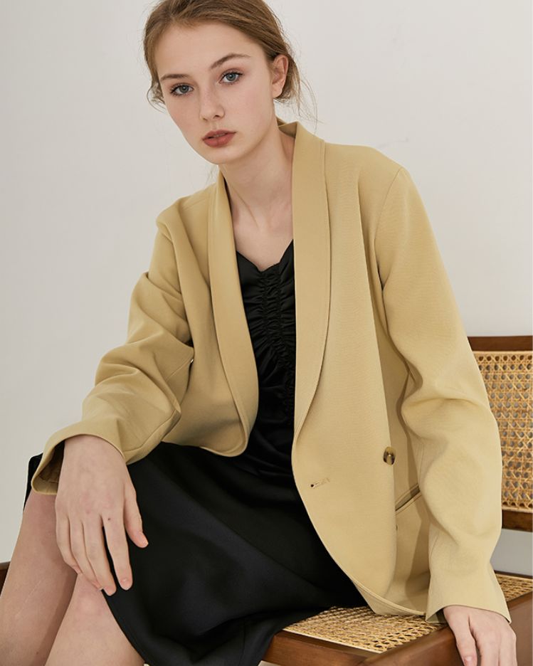 适合二十岁女生的轻奢品牌,适合年轻人的轻奢品牌