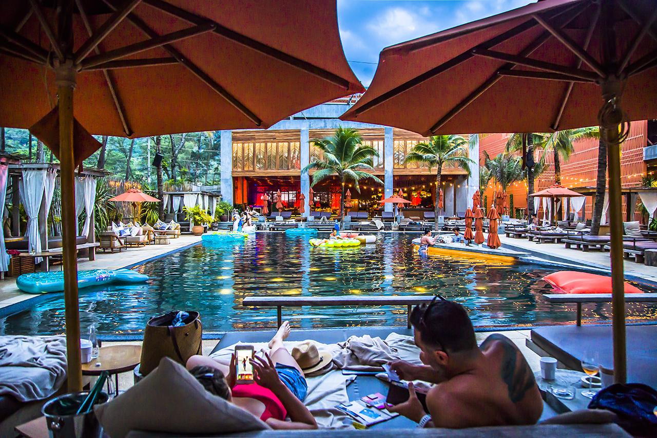 泰国旅游都是中国人,泰国普吉岛中国人多吗