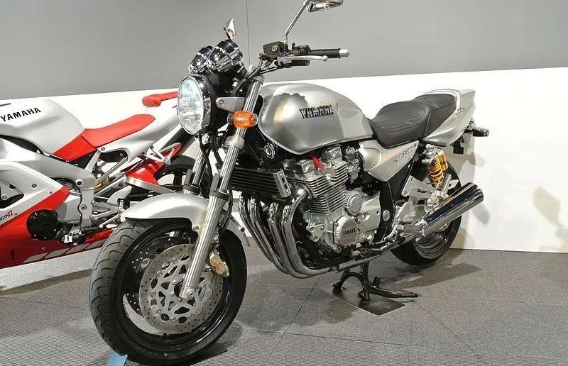 2020款顶配电喷雅马哈xjr1300,本田cb1300雅马哈xjr1300